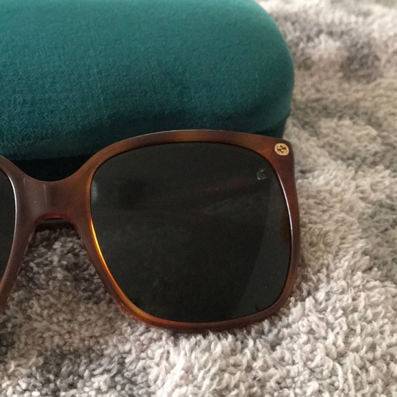 🆕Gucci Sunglasses. No offers. - Picture 9 of 15